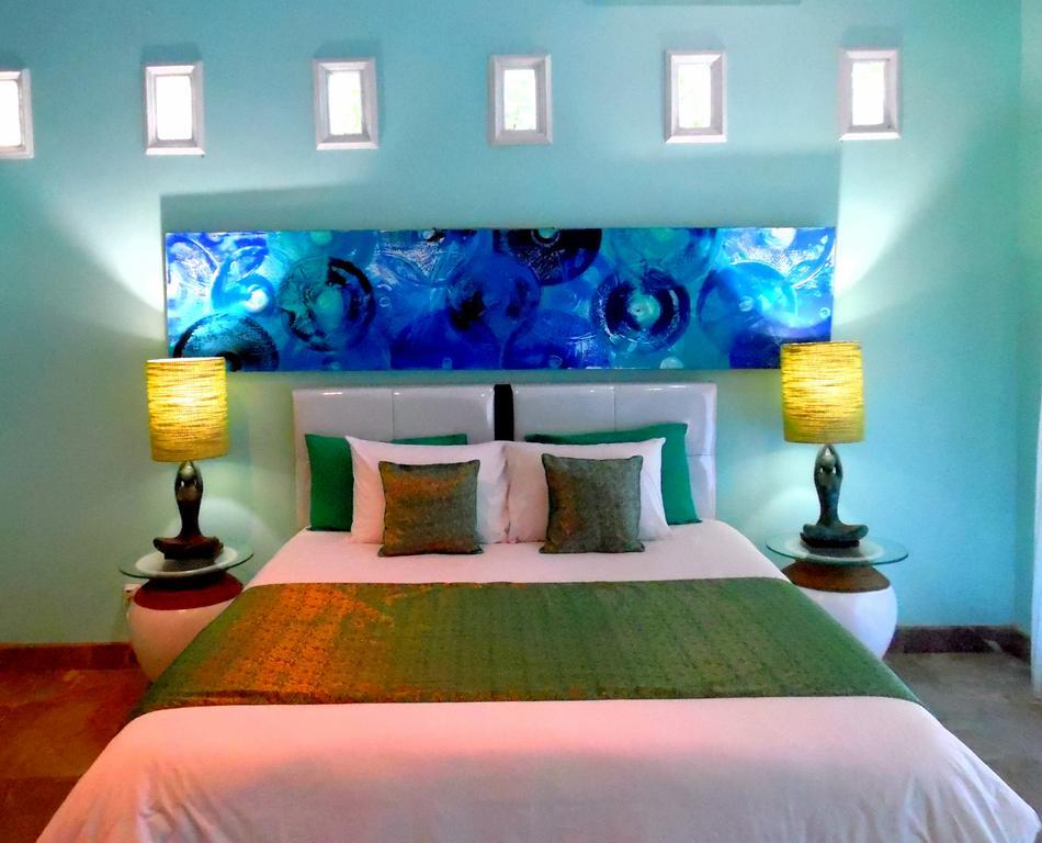 Lazy Monkey Hotel Senggigi Exterior photo