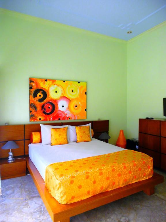 Lazy Monkey Hotel Senggigi Exterior photo