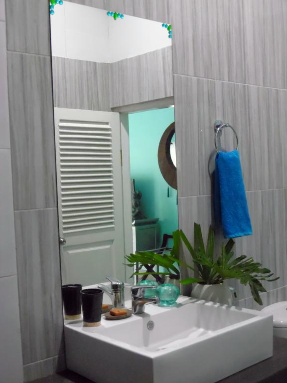 Lazy Monkey Hotel Senggigi Room photo