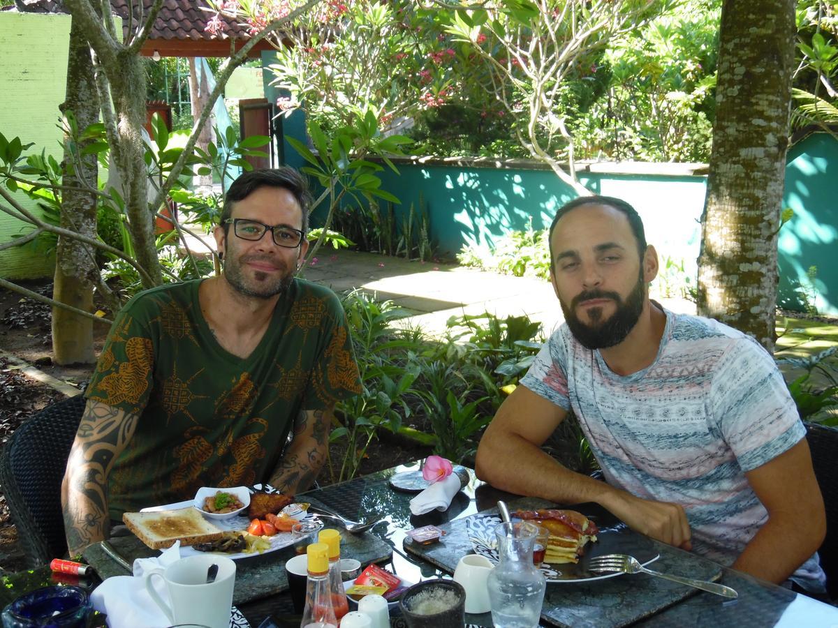 Lazy Monkey Hotel Senggigi Exterior photo